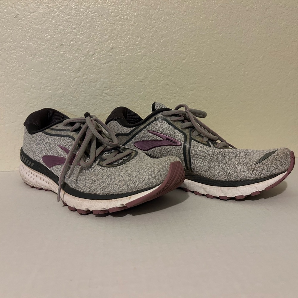 Brooks shoes